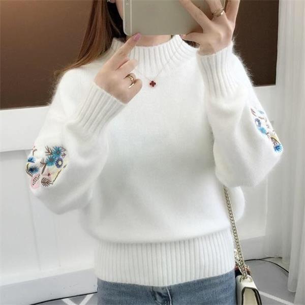 Madeline | Thick Flower Embroidered Sweater